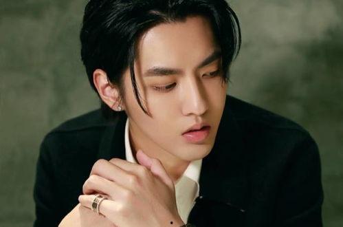 吴亦凡吃瓜娱乐爆料,娱乐圈吃瓜爆料背后的真相揭秘